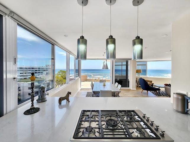 2 Bedroom Property for Sale in Sea Point Western Cape